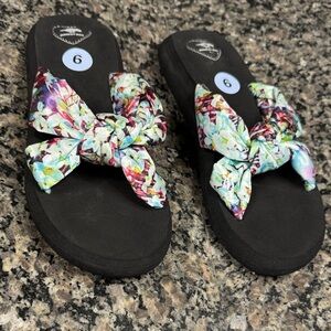 Rocket Dog Black Sandals with Colorful Floral Bow NWOT 9